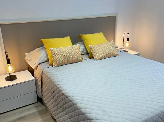 2 Bedrooms Well Connected Apartment