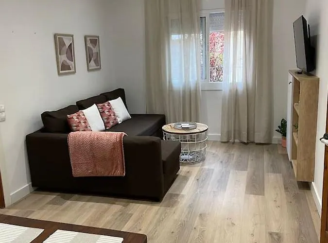 2 Bedrooms Well Connected Apartment