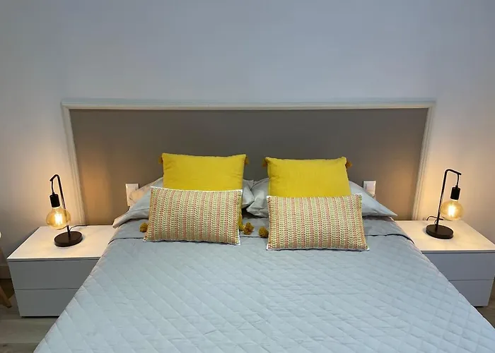 2 Bedrooms Well Connected Appartamento *